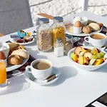 Hotel Lithos By Spyros & Flora 4*