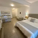 Lithos By Spyros & Flora Hotel