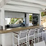 Lithos By Spyros & Flora Hotel