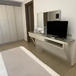斯派罗斯&弗洛拉力托斯酒店 4*