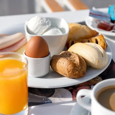 فندق ليثوز باي سبيروس&فلورا 4*