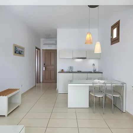 リソス バイ スピロス&フローラ ホテル 4*