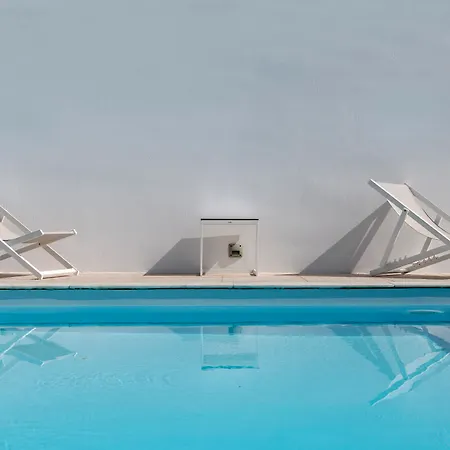 Hotel Lithos By Spyros & Flora 4*