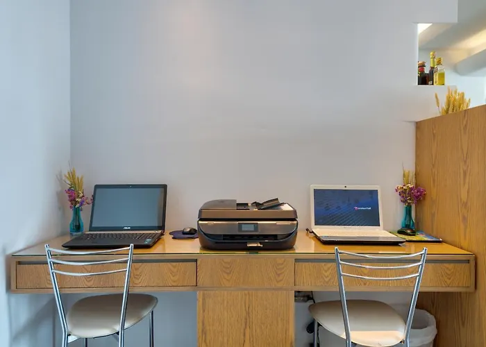 Hotell Lithos By Spyros & Flora 4*