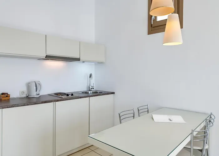 ليثوز باي سبيروس&فلورا 4*