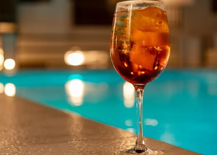 ليثوز باي سبيروس&فلورا فندق 4*