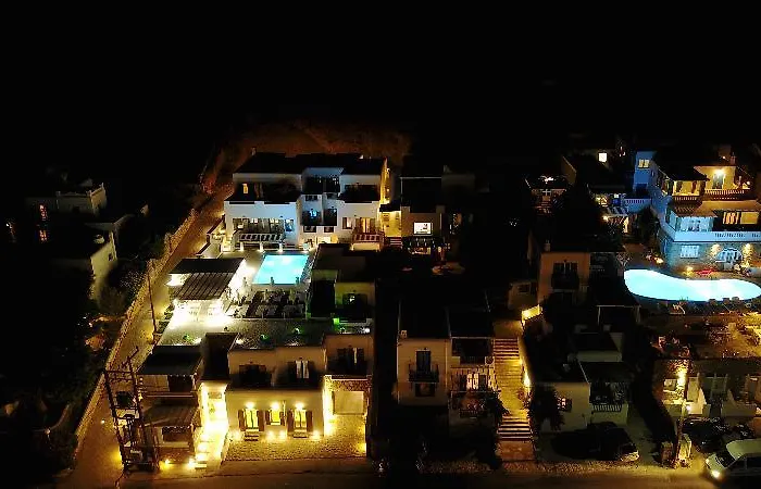 Lithos By Spyros & Flora Hotell 4*