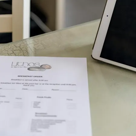 ホテル リソス バイ スピロス&フローラ