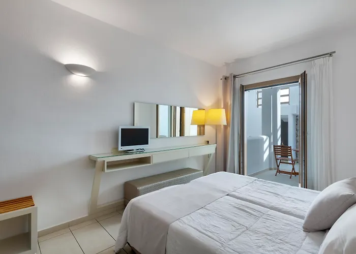 斯派罗斯&弗洛拉力托斯酒店